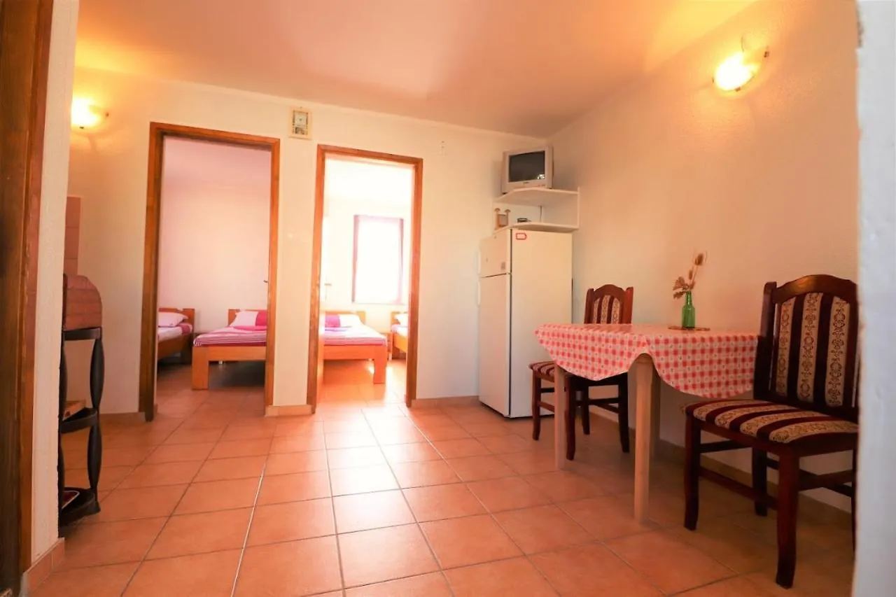 Studio Apartman Vera Vir No 1 0*,